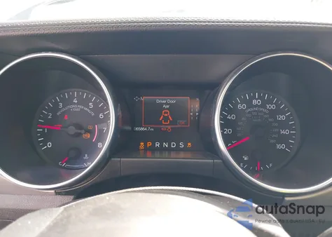 2023 Ford Mustang Ecoboost Premium z USA, uszkodzony, nr VIN 1FATP8UH6P5107838